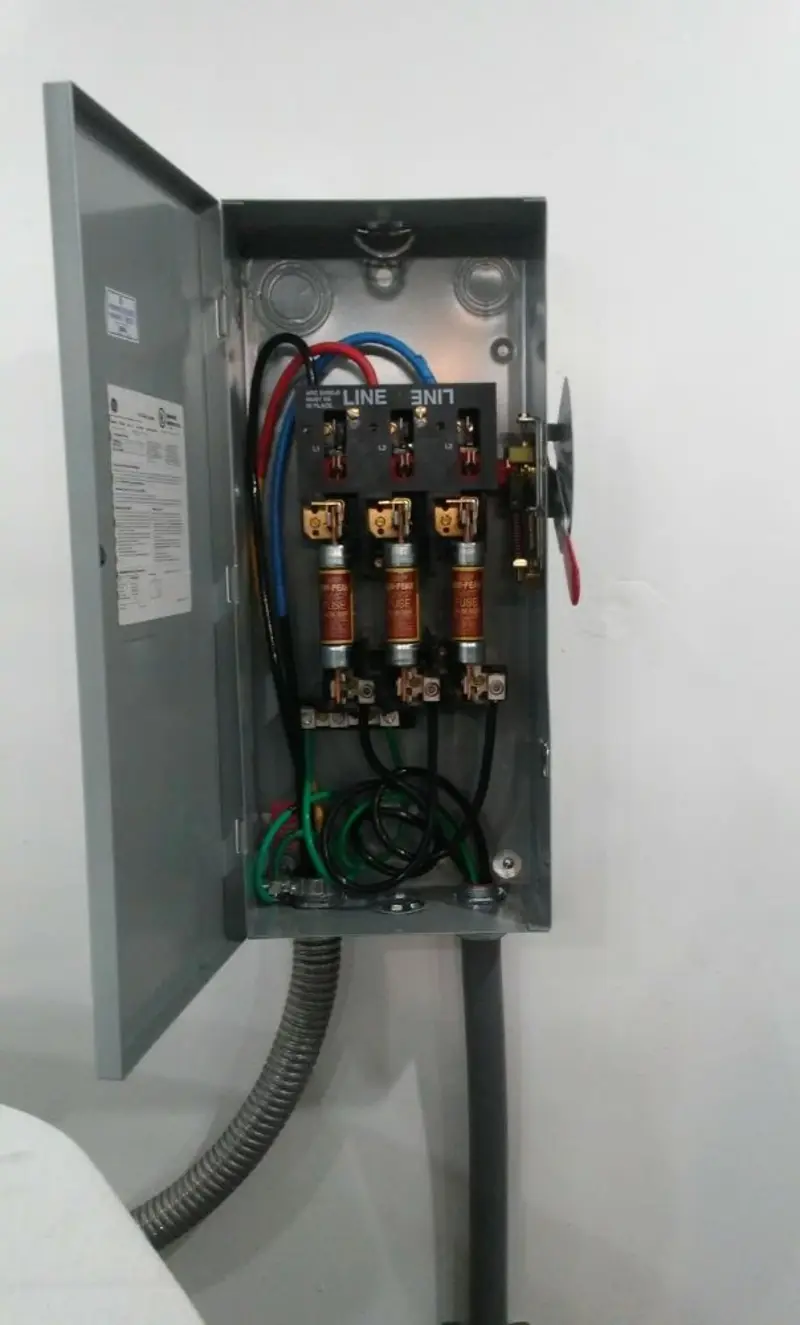 Three-phase disconnect switch installed for Smoke Detector Installation in Carver